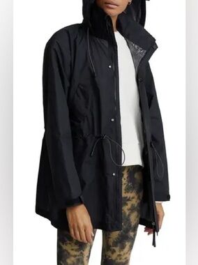 Rare NWOT Varley Williams Rain Jacket Black Size Small